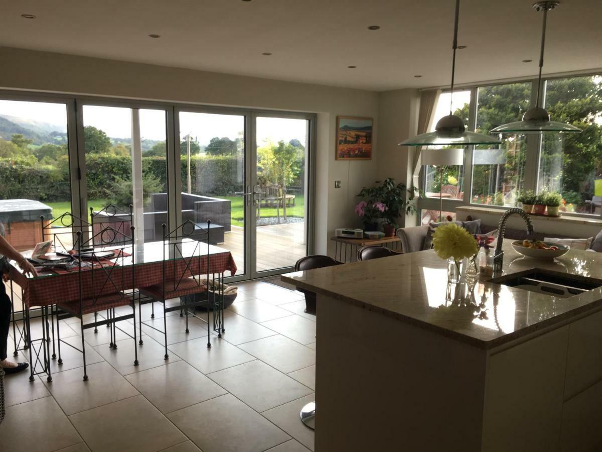 Rhyd Lydan Bed & Breakfast Newtown  Bagian luar foto