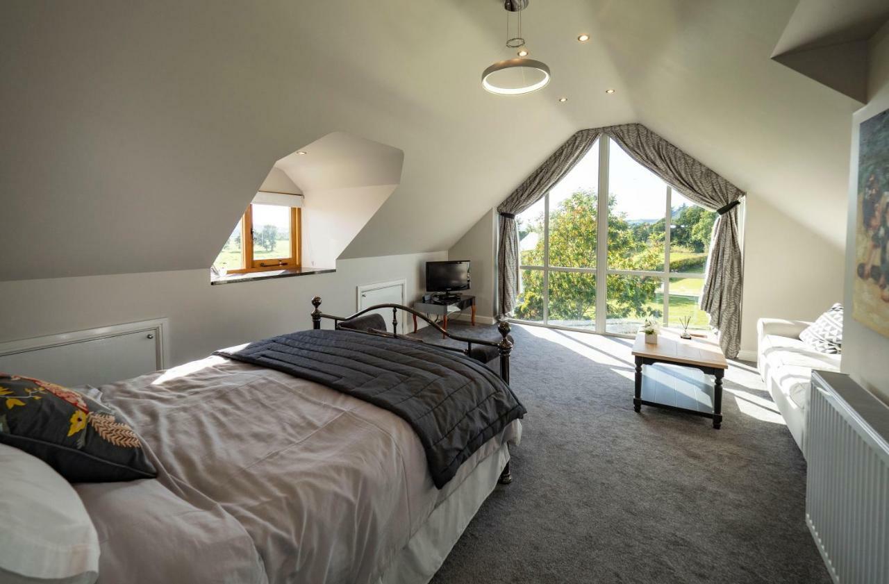 Rhyd Lydan Bed & Breakfast Newtown  Bagian luar foto