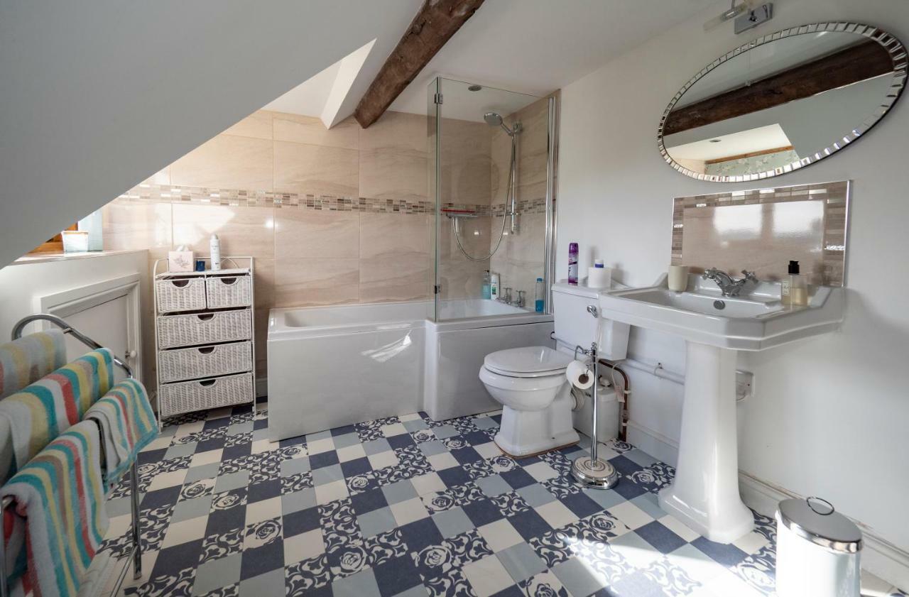 Rhyd Lydan Bed & Breakfast Newtown  Bagian luar foto