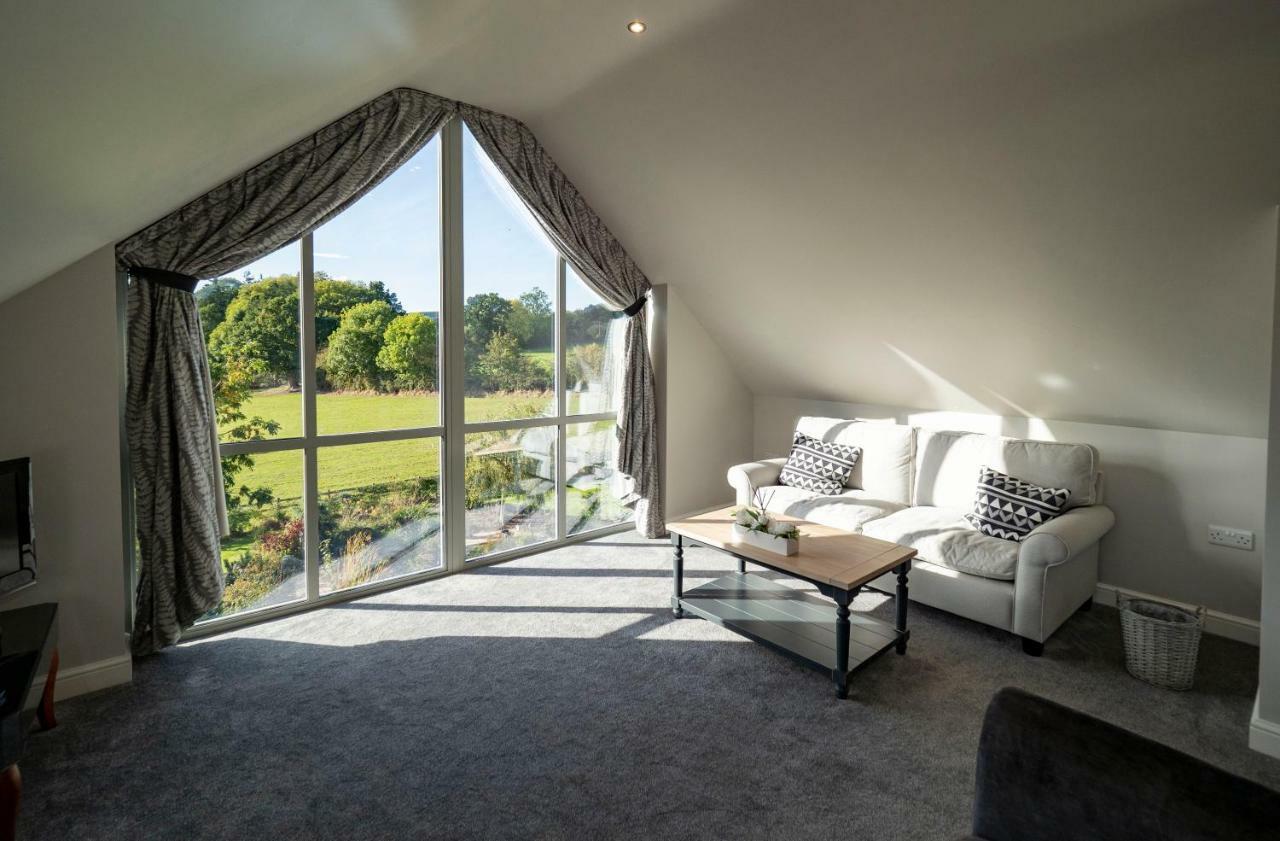 Rhyd Lydan Bed & Breakfast Newtown  Bagian luar foto